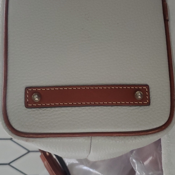 SALE!! Dooney & Bourke - Picture 16 of 16